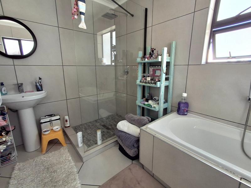 2 Bedroom Property for Sale in Britannia Bay Western Cape